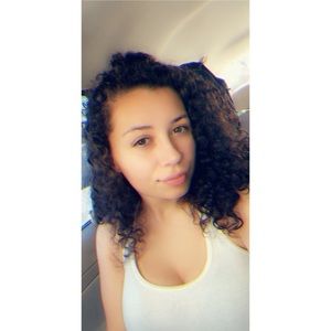 Meet your Posher, Mercedez